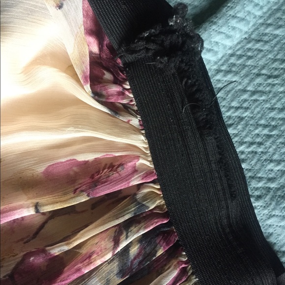 Ladies skirt - Picture 6 of 6